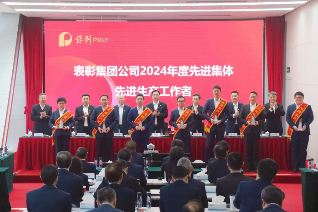 8956c03cb18843cbaaaabf74ee38608d