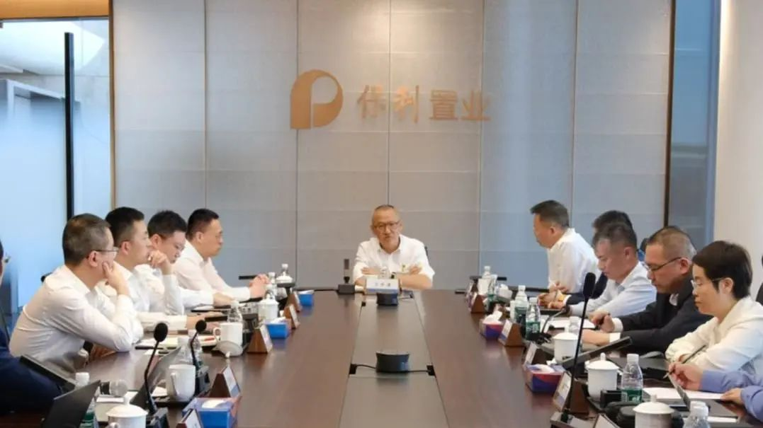 9242e85c608645e598f83496d5bab63f